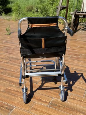 Zkładany, pogrubiony, ze stopu aluminiowego, z tkaniny PVC, z 4 kółkami i 6 uchwytami